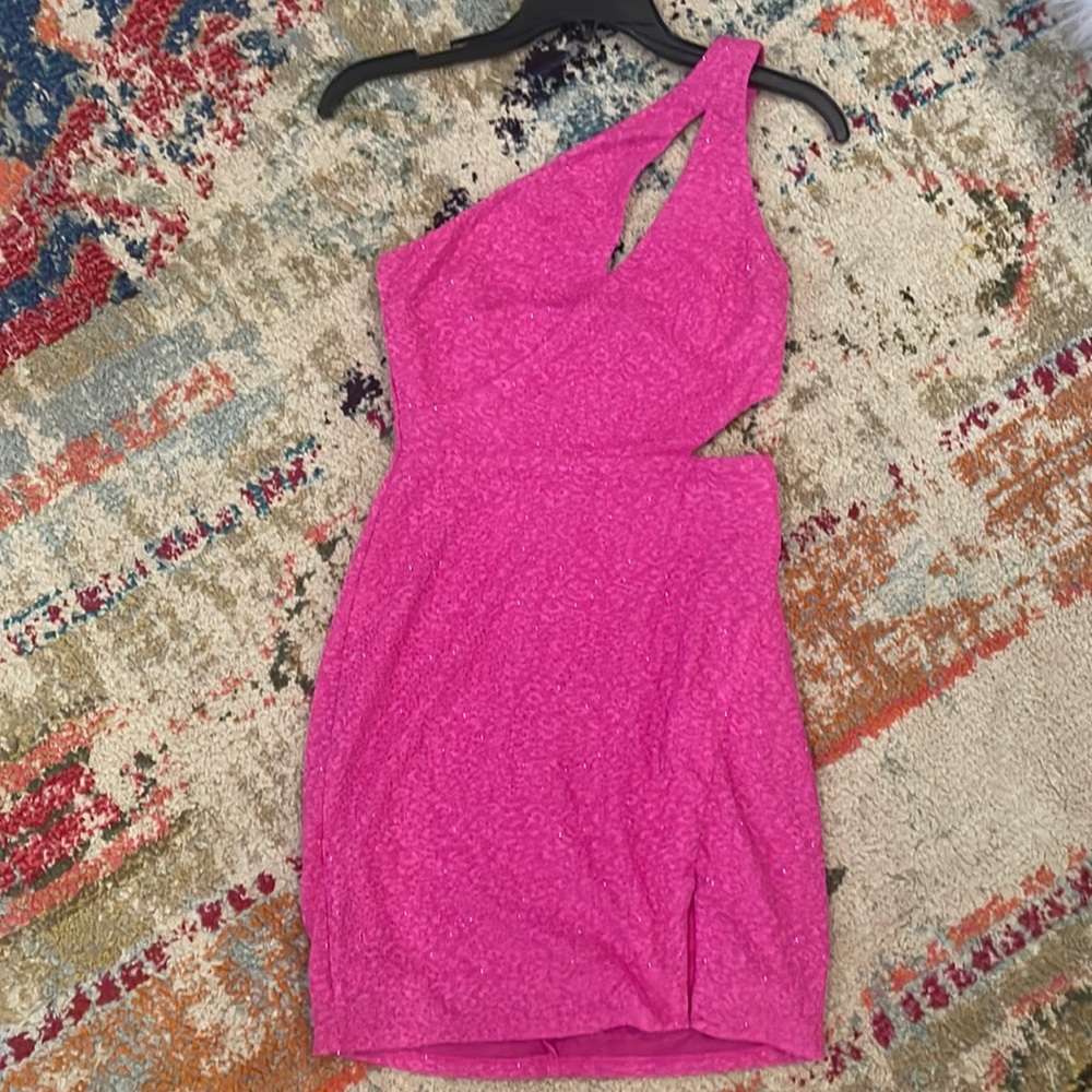 ** NWT ** CityVibe One Shoulder Dress w cutouts Fuchsia w Sparkle Size 3